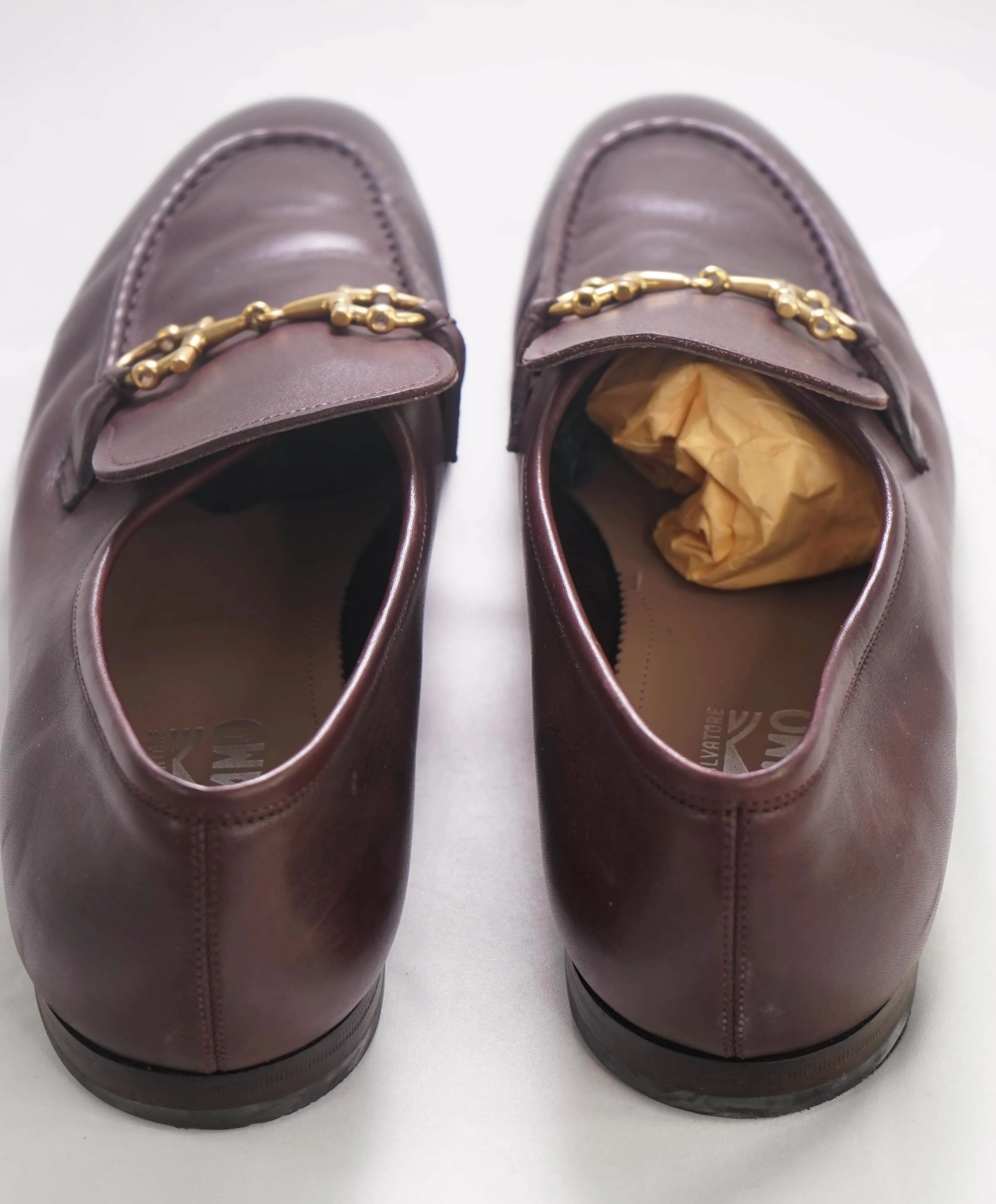 $850 SALVATORE FERRAGAMO - Burgundy/Gold Gancini Bit Loafer - 12 E US