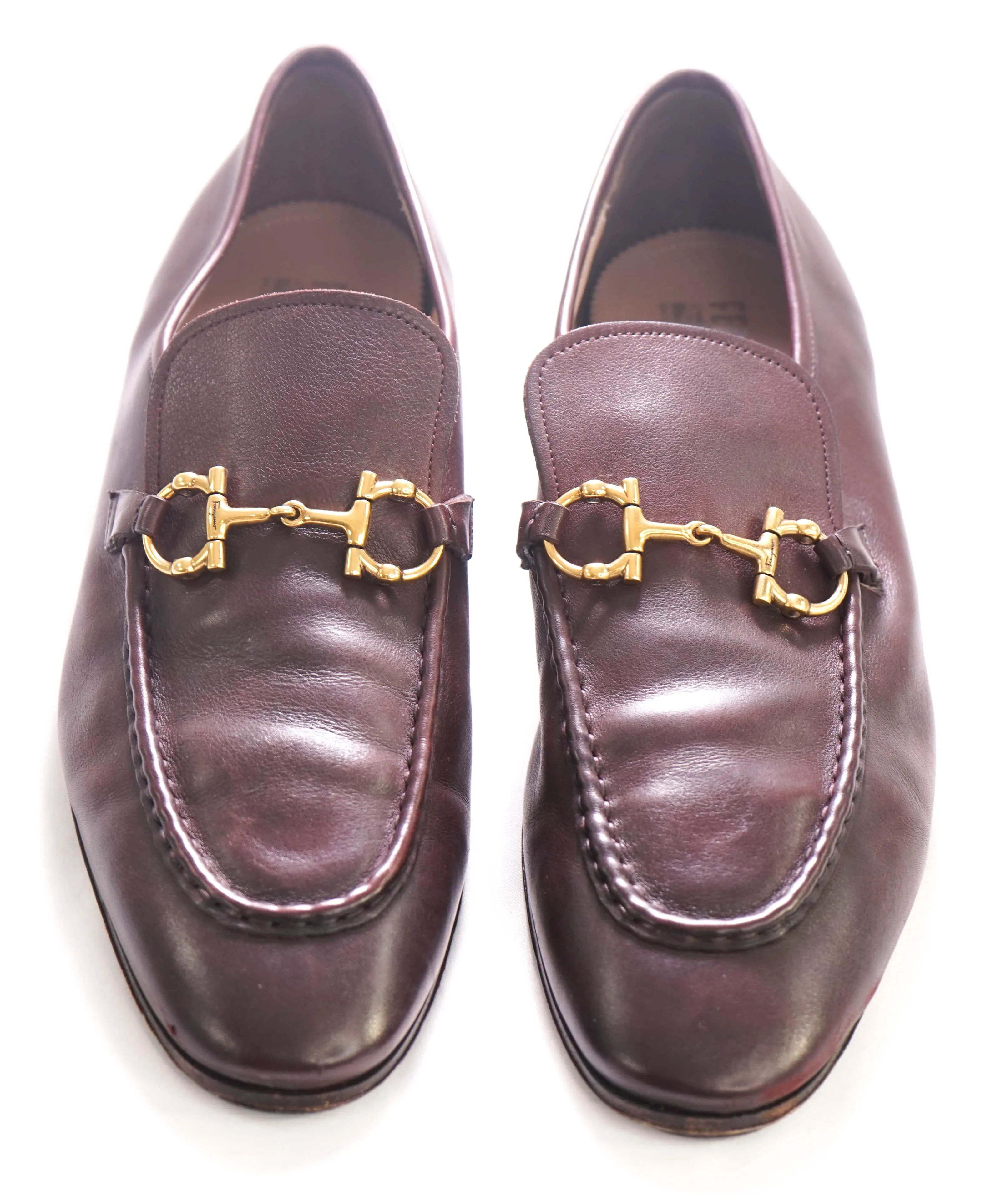 $850 SALVATORE FERRAGAMO - Burgundy/Gold Gancini Bit Loafer - 12 E US