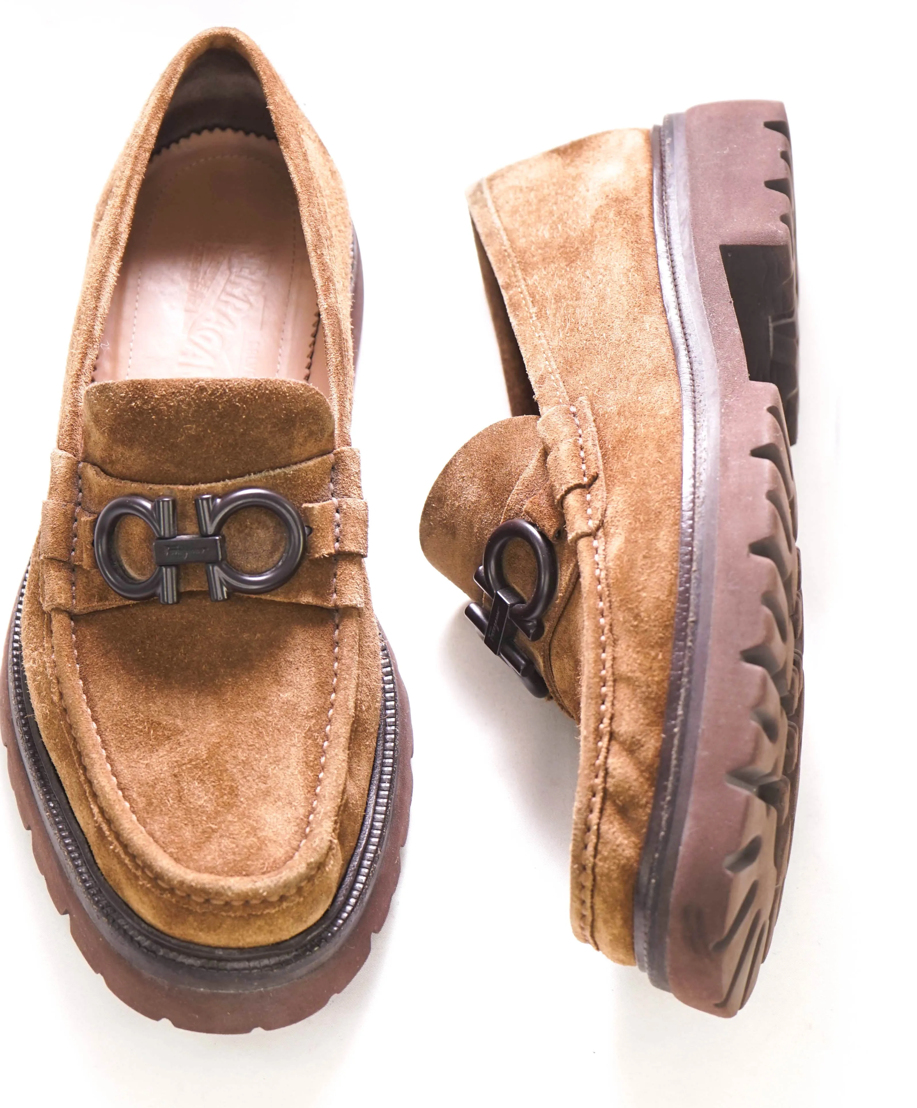 $930 SALVATORE FERRAGAMO - *BLEEKER* Brown Suede Lug Sole Loafer - 9 US