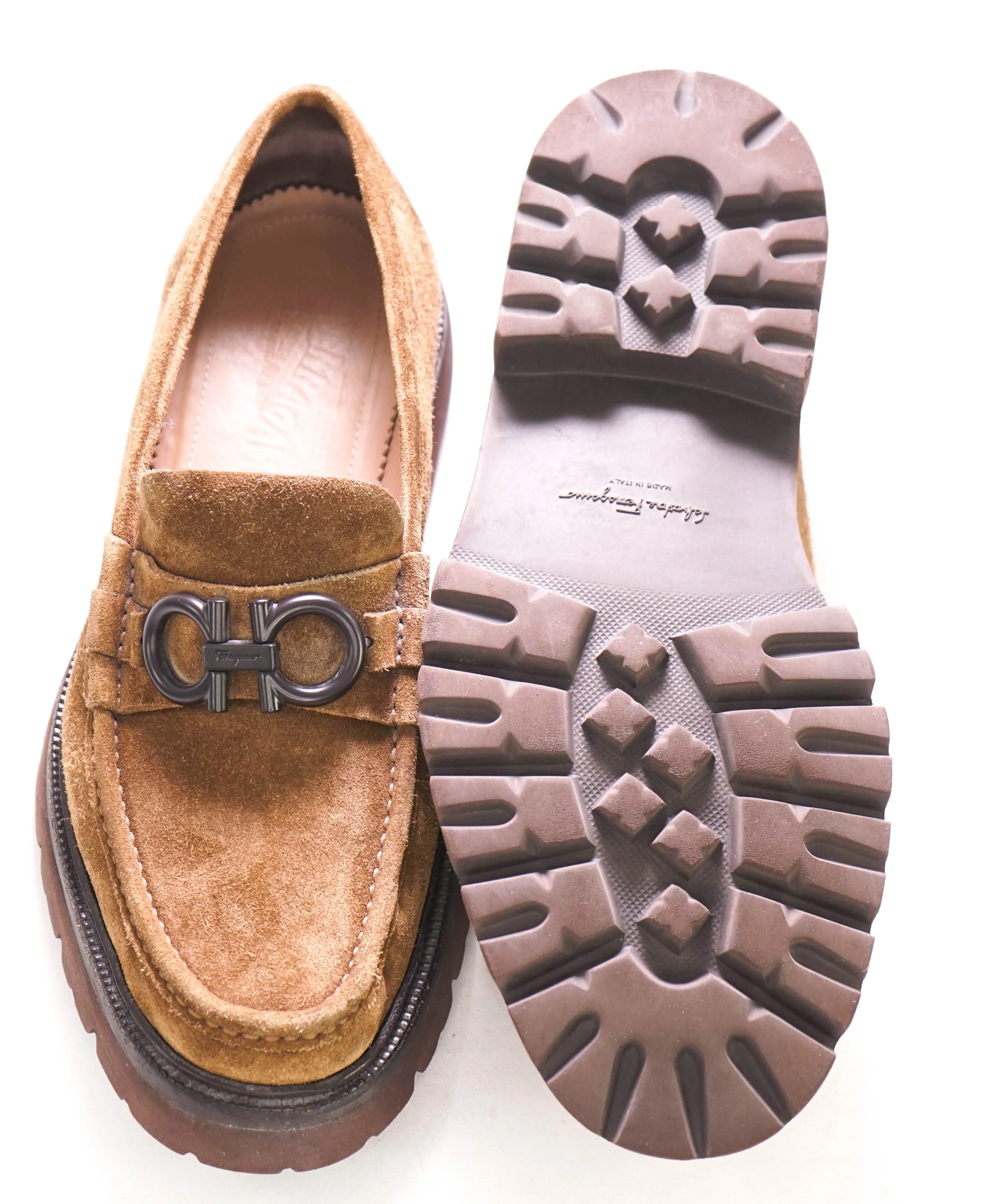 $930 SALVATORE FERRAGAMO - *BLEEKER* Brown Suede Lug Sole Loafer - 9 US