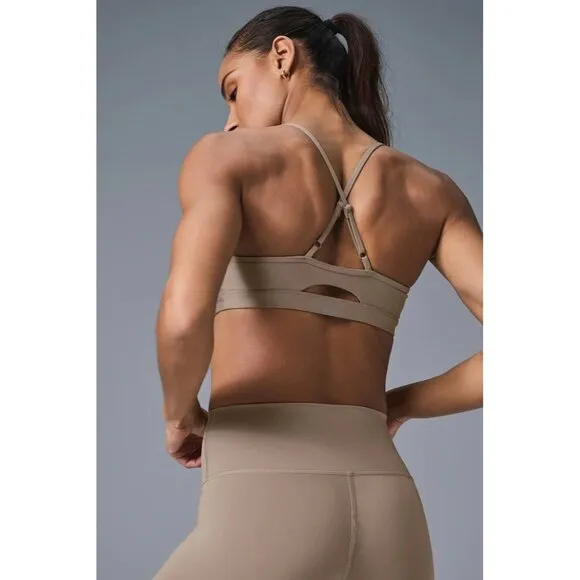 ALO Yoga Airlift Intrigue Bra in Gravel