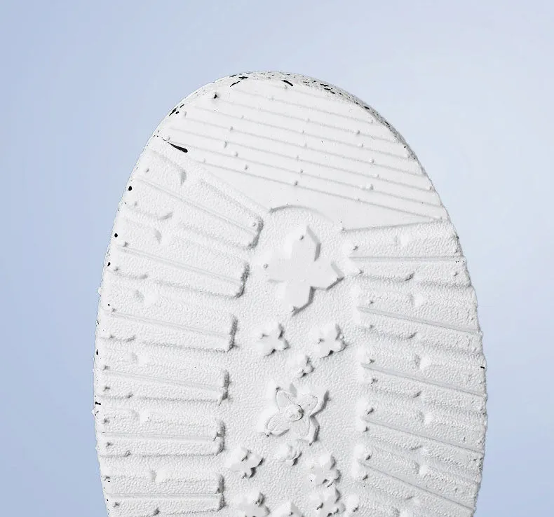 Classic Soft Lightweight Slip-Resistant Moccasins for Women’s Everyday Comfort