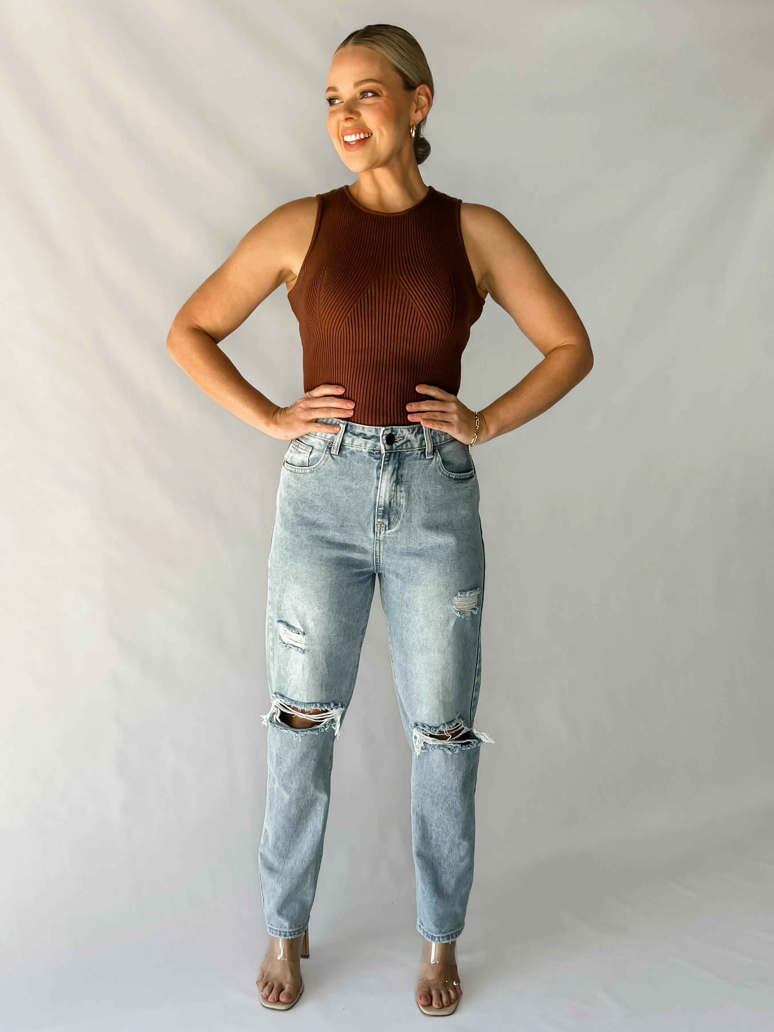 CLAUDI JEANS - DISTRESSED LIGHT BLUE