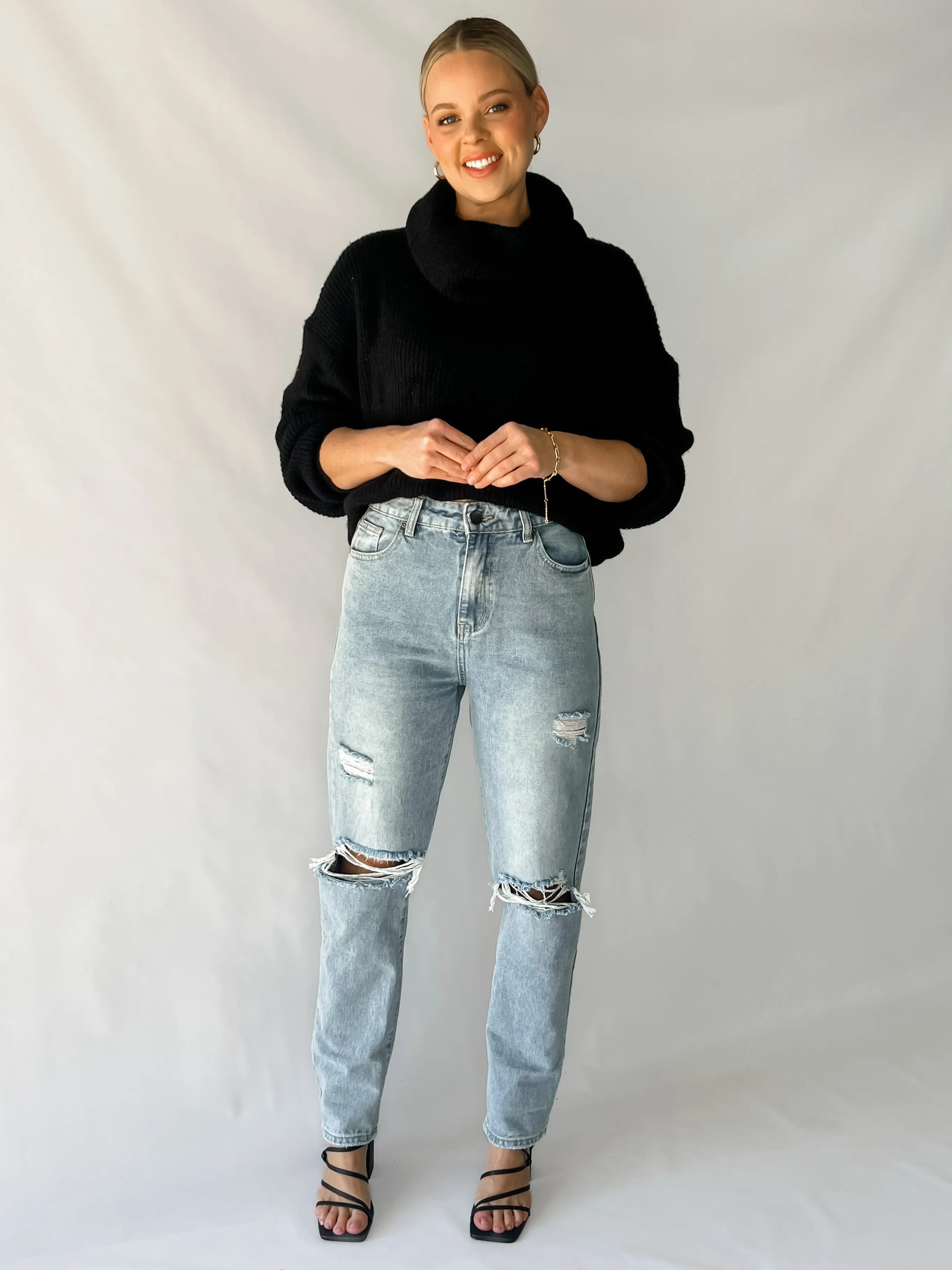 CLAUDI JEANS - DISTRESSED LIGHT BLUE
