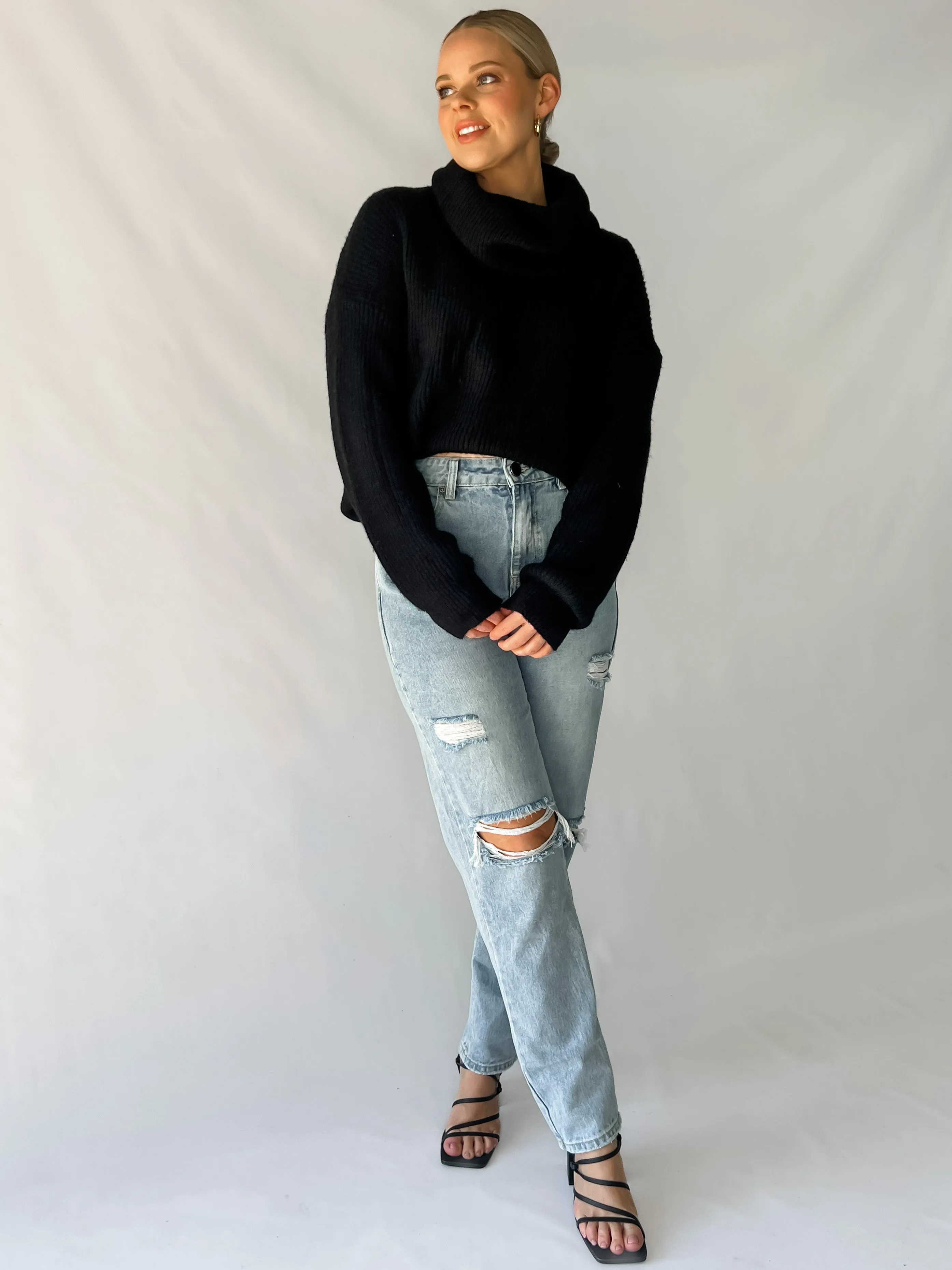 CLAUDI JEANS - DISTRESSED LIGHT BLUE