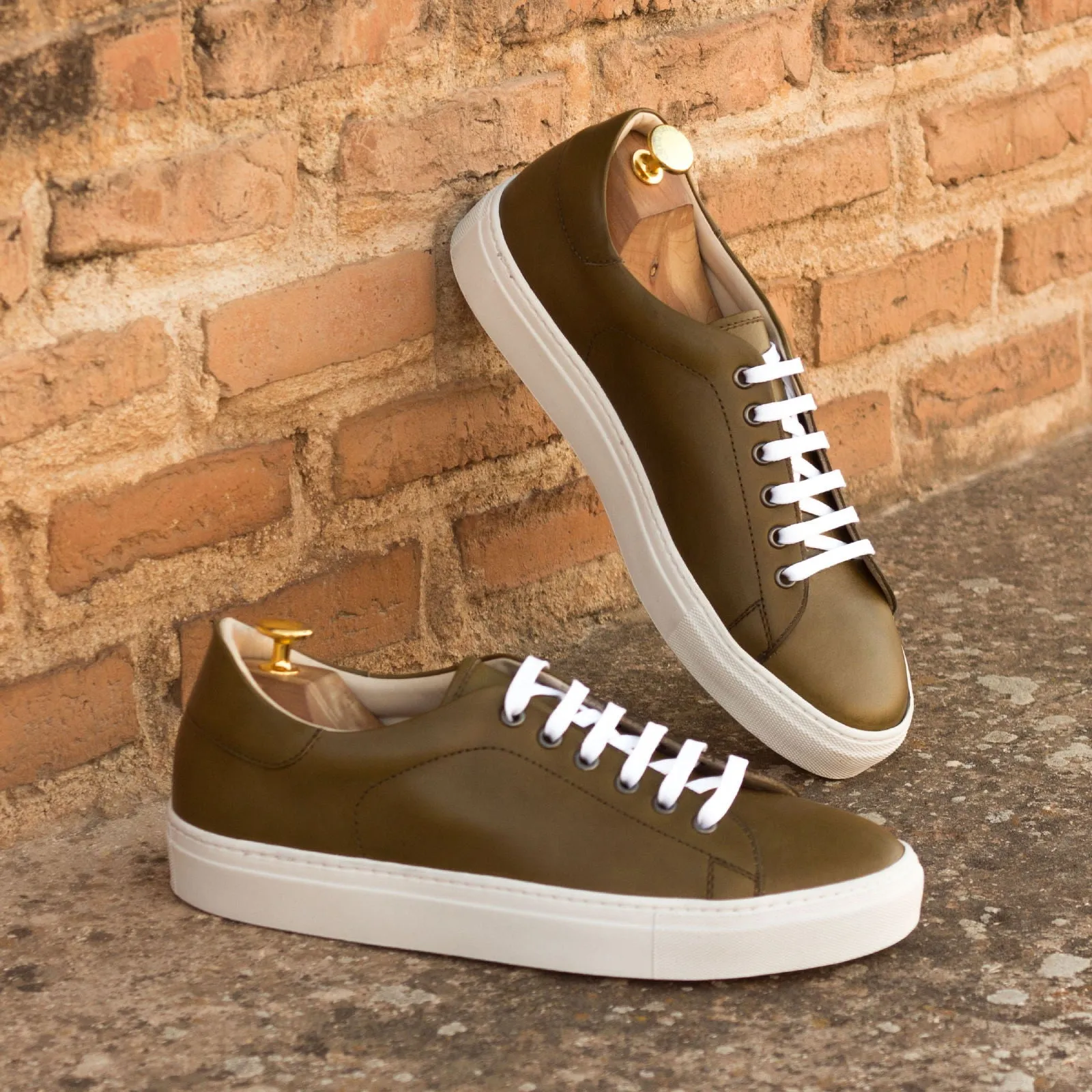 DapperFam Rivale in Olive Men's Italian Leather Trainer