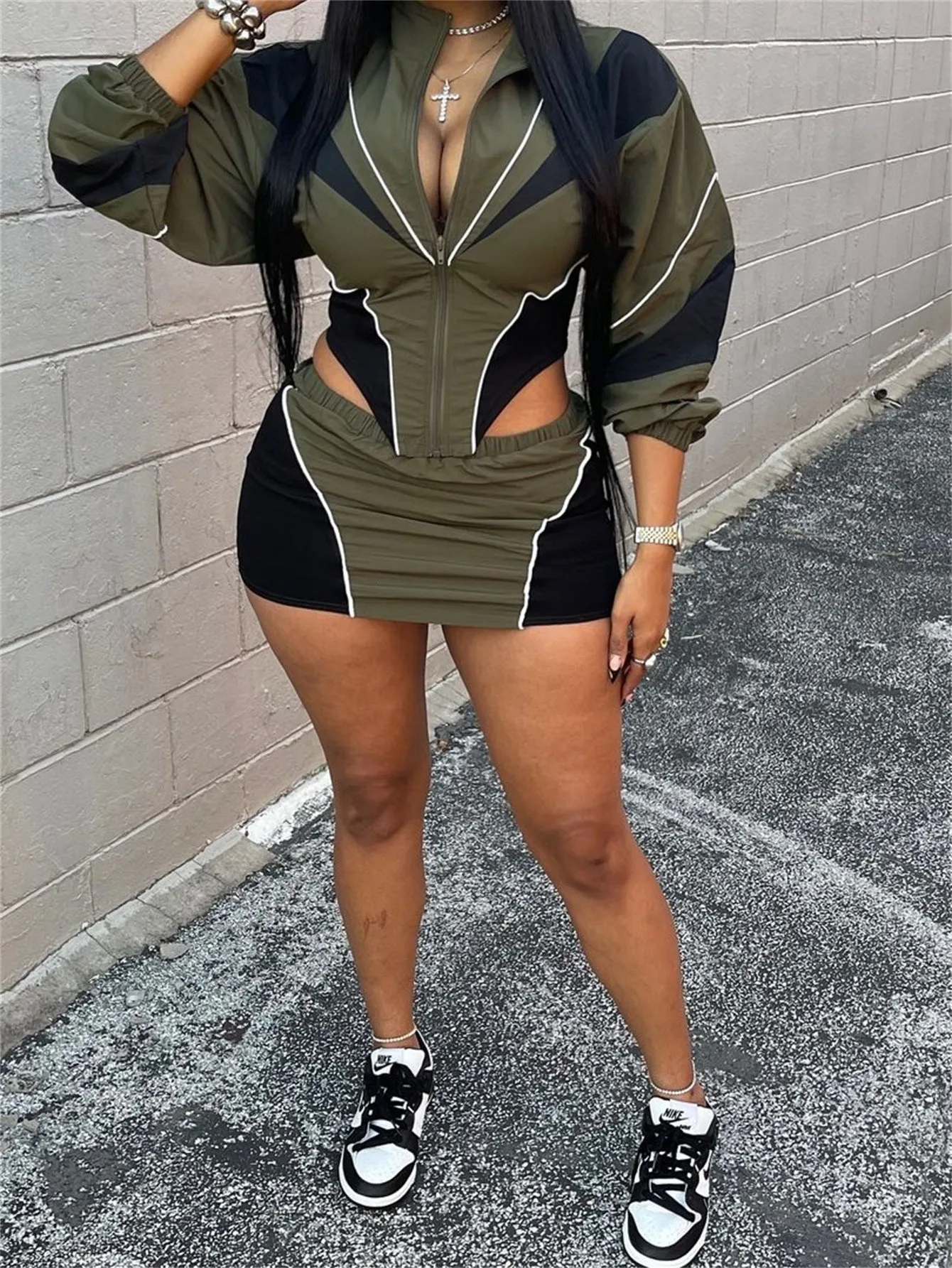 Edgy Sports-Inspired Contrast Two-Piece Skirt Set