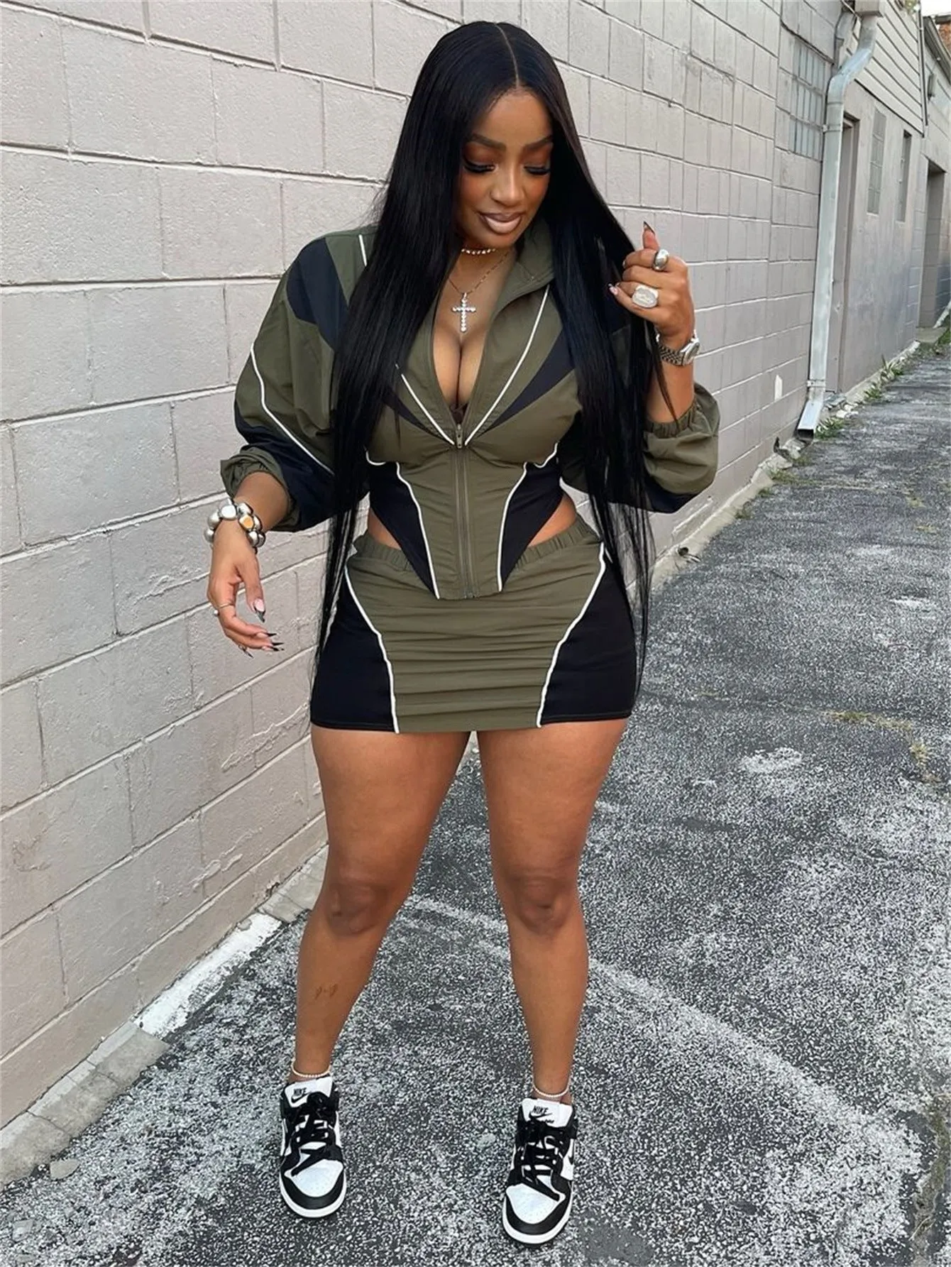 Edgy Sports-Inspired Contrast Two-Piece Skirt Set
