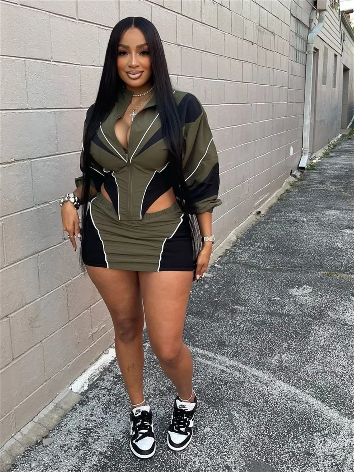 Edgy Sports-Inspired Contrast Two-Piece Skirt Set