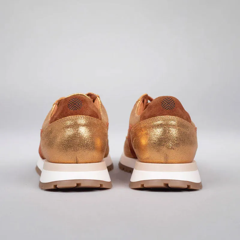 ESSKA Cinda Trainers in Gold