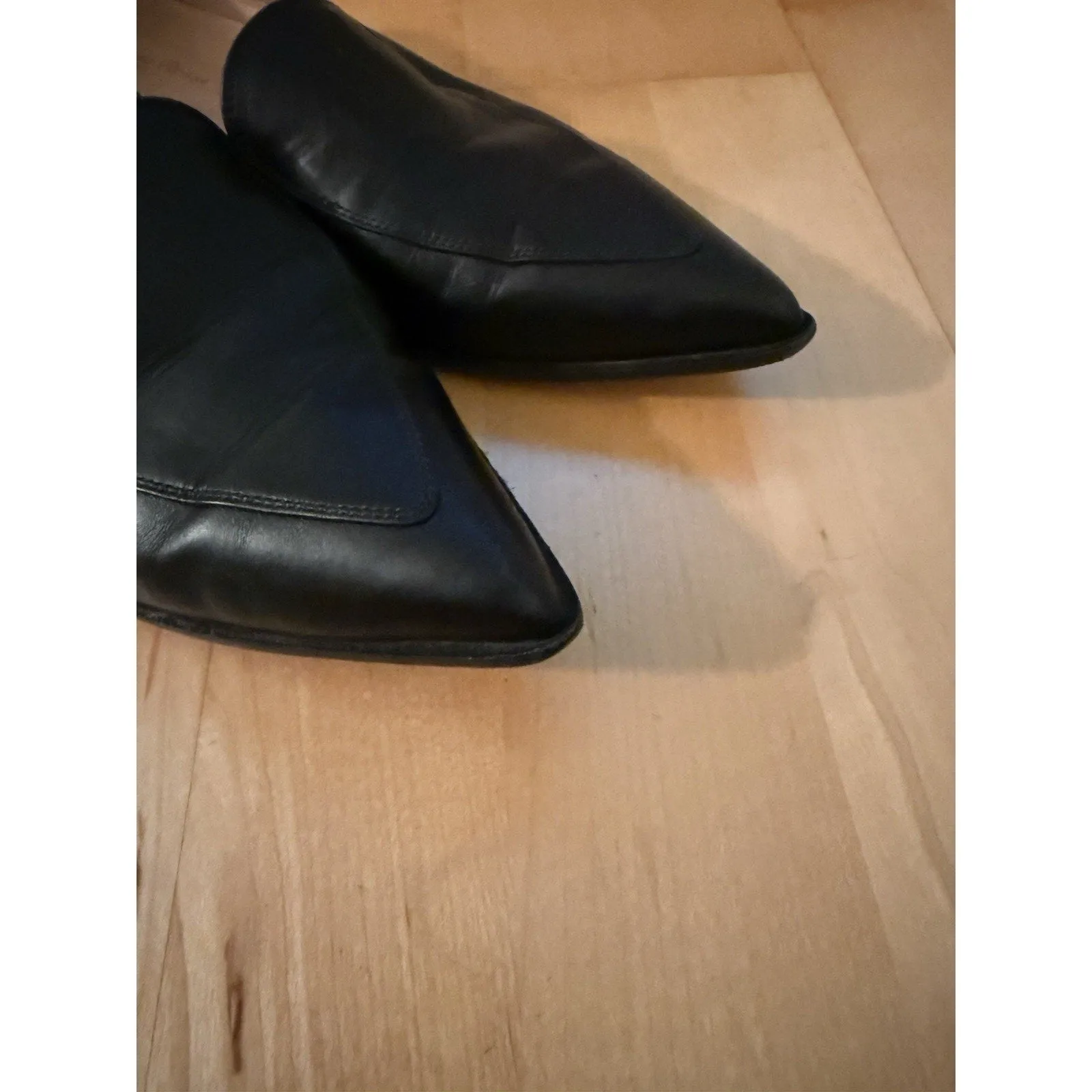 Gianvito Rossi Women’s Black Leather Pointed Toe Slip-On Loafers - EU 39.5 / US 9