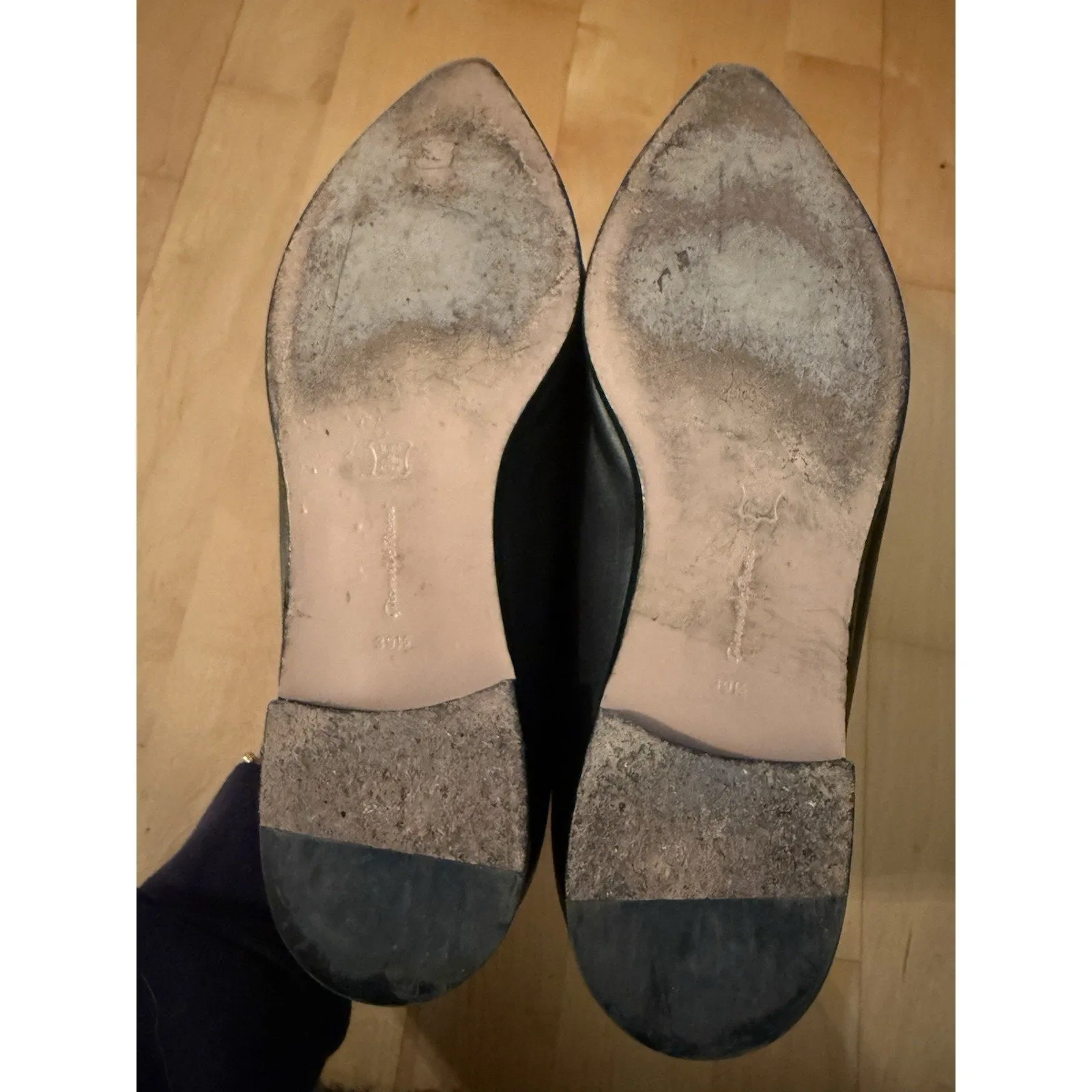 Gianvito Rossi Women’s Black Leather Pointed Toe Slip-On Loafers - EU 39.5 / US 9