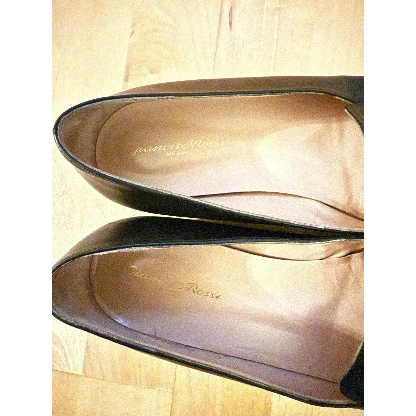Gianvito Rossi Women’s Black Leather Pointed Toe Slip-On Loafers - EU 39.5 / US 9