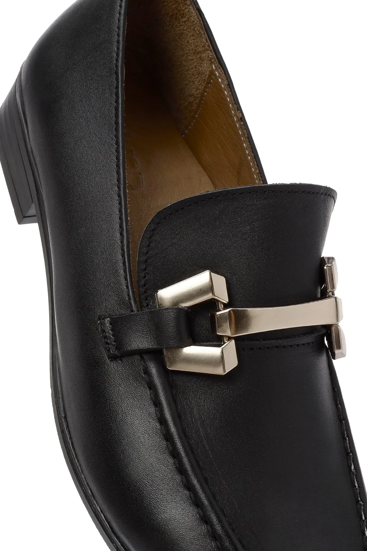 Kadın Siyah Toka Detaylı Deri Maskülen Loafer