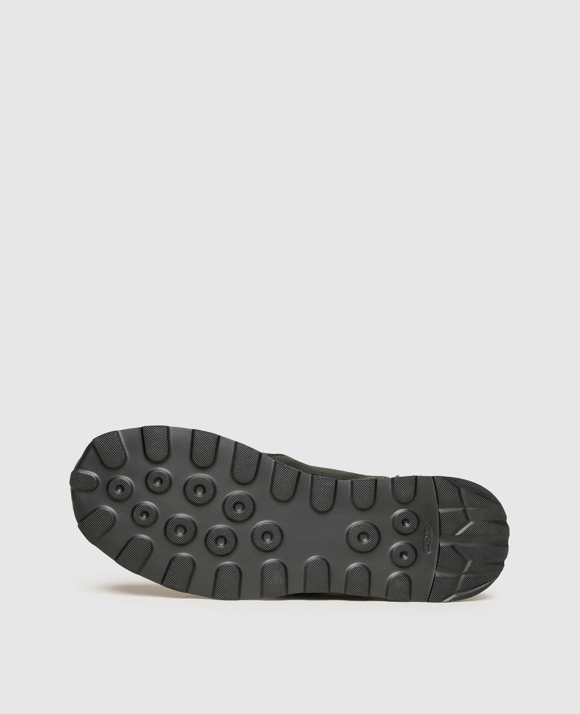 Larch Carbon - Black