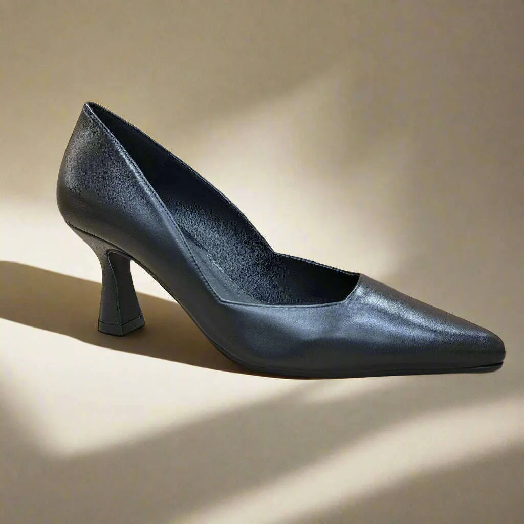 LODI - Genius in  Navy & Black Leather