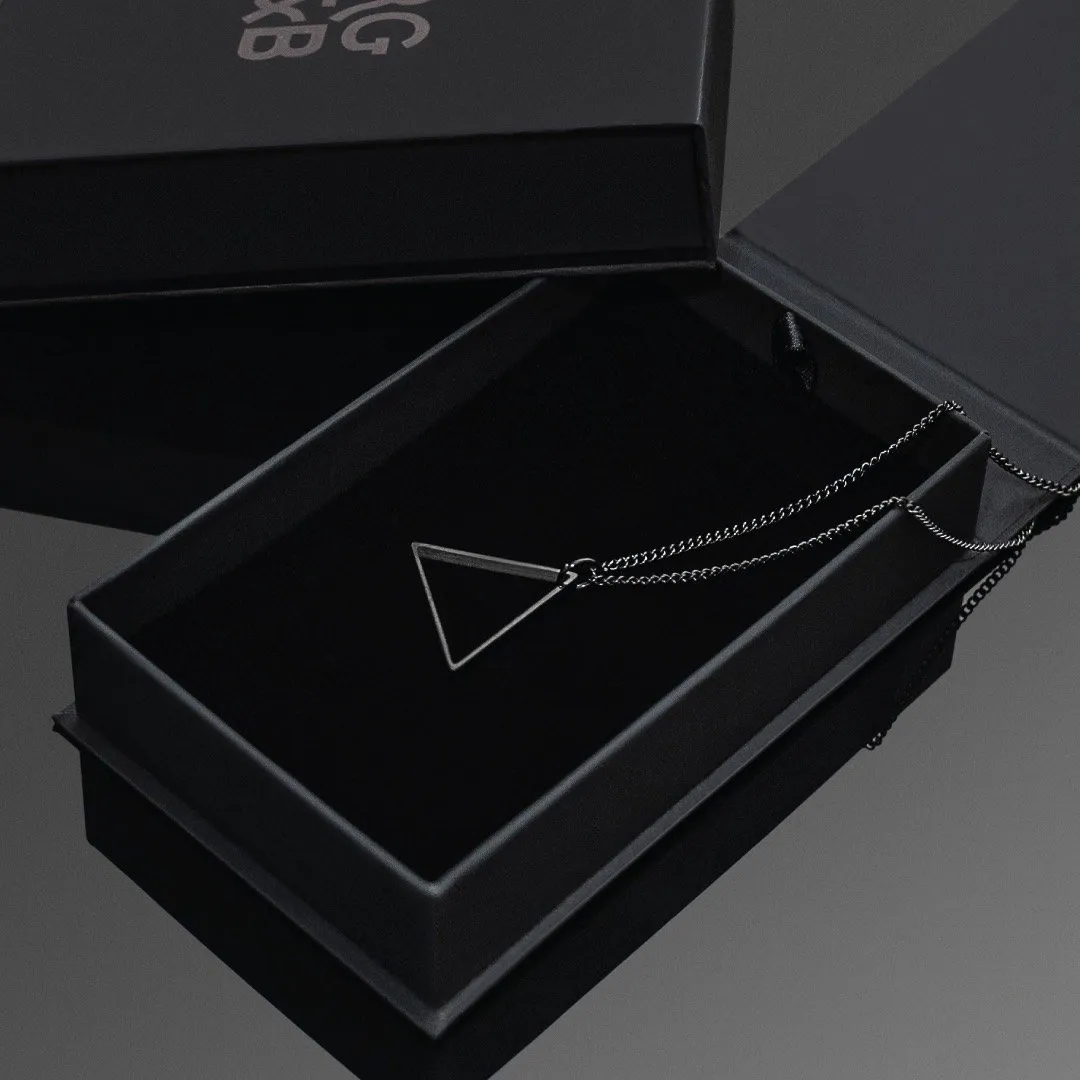 Minimal Triangle Necklace - All Black