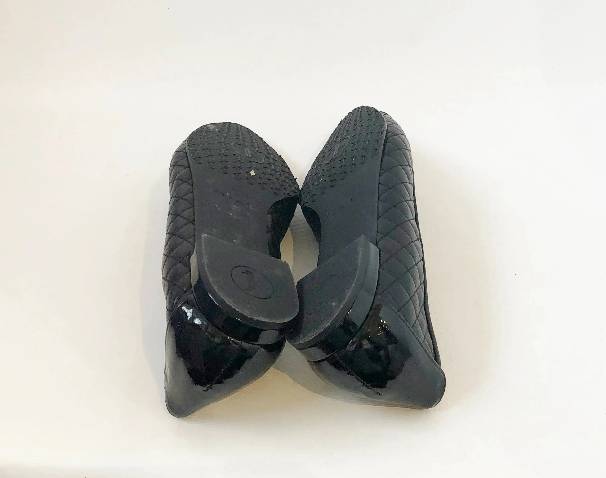 NEW Jon Josef Quilted Ballet Flats Size 9