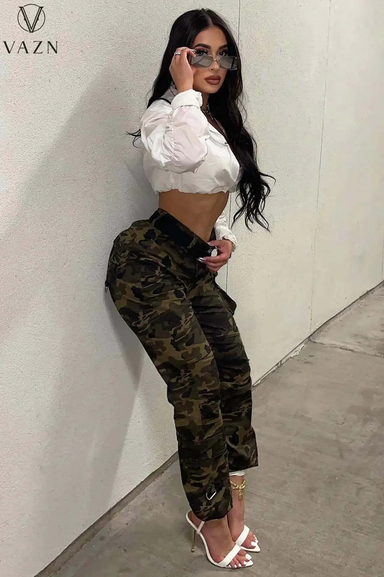 "Street Vibes – Camouflage Pocket Denim"