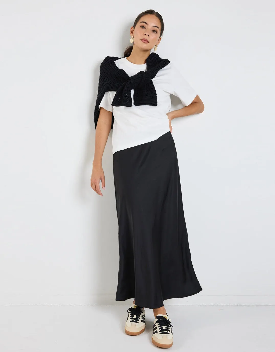 Rosette Satin Skirt - Black