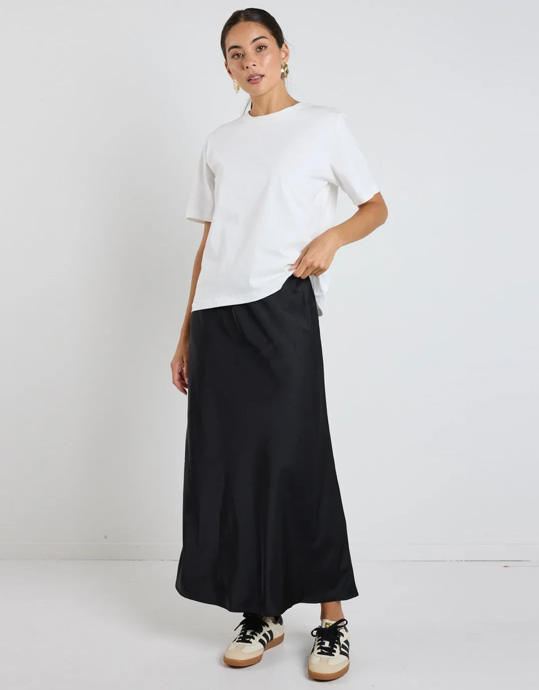 Rosette Satin Skirt - Black