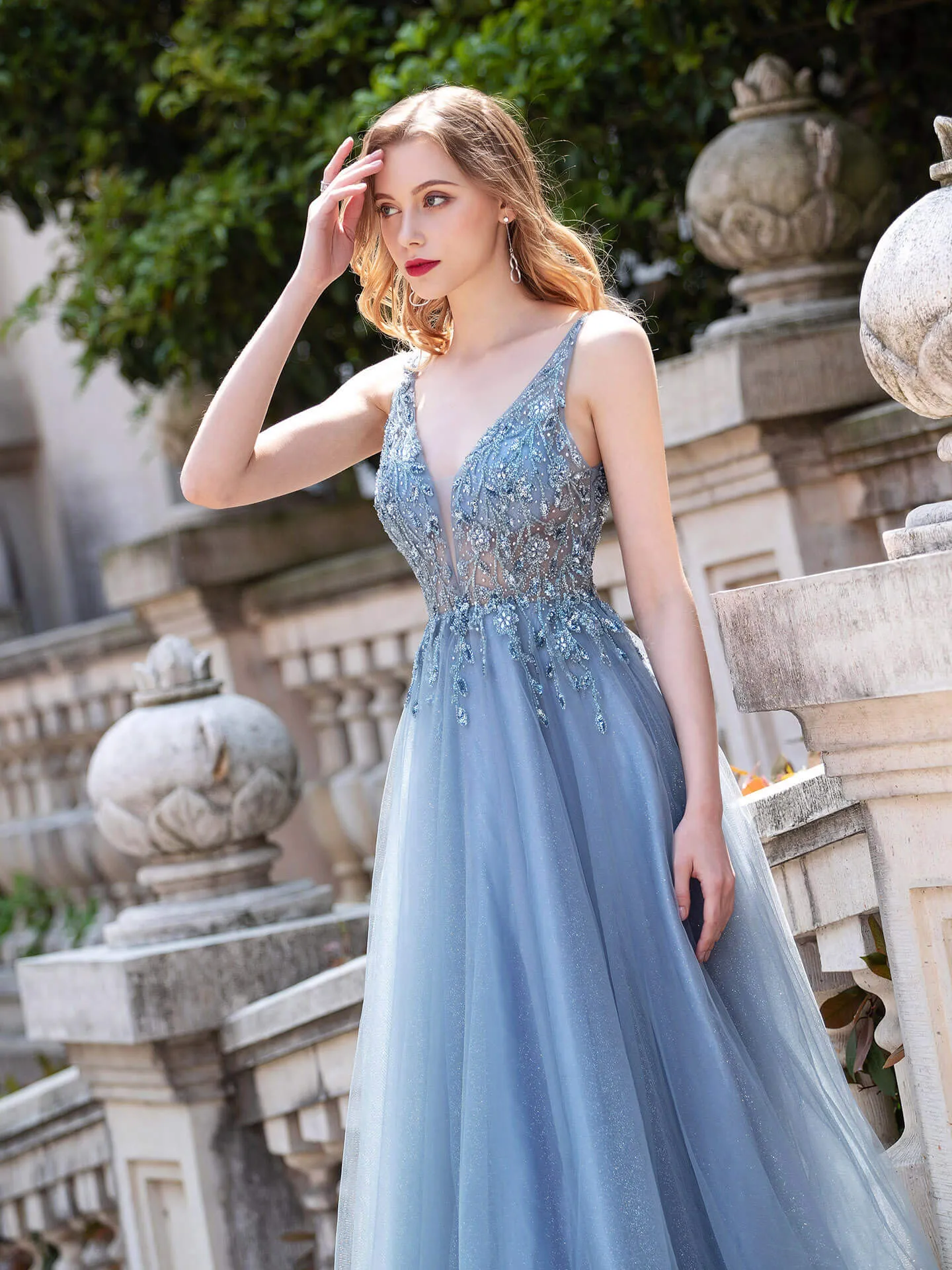 Roycebridal A-line Tulle V-neck Luxurious Sexy Formal Evening Dresses Sleeveless Floor Length