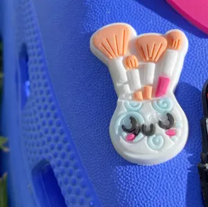 SHOE CHARMS - MUA BRUSHES