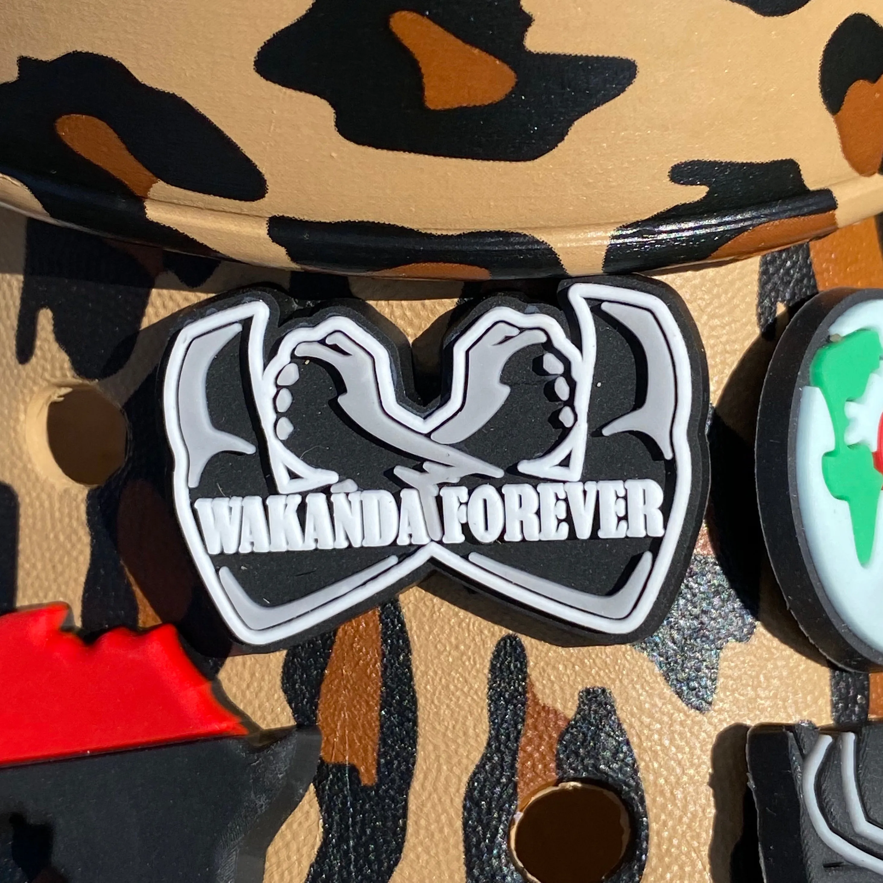 SHOE CHARMS - WAKANDA FOREVER