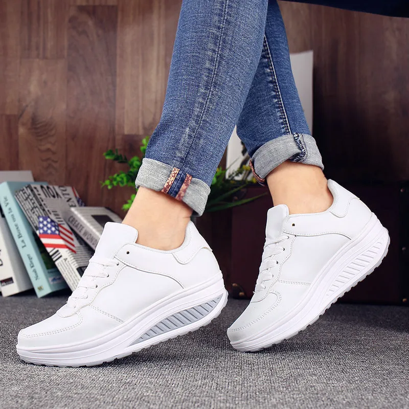 Swinging platform trainers for women