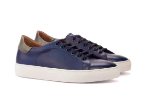 Trainers VI