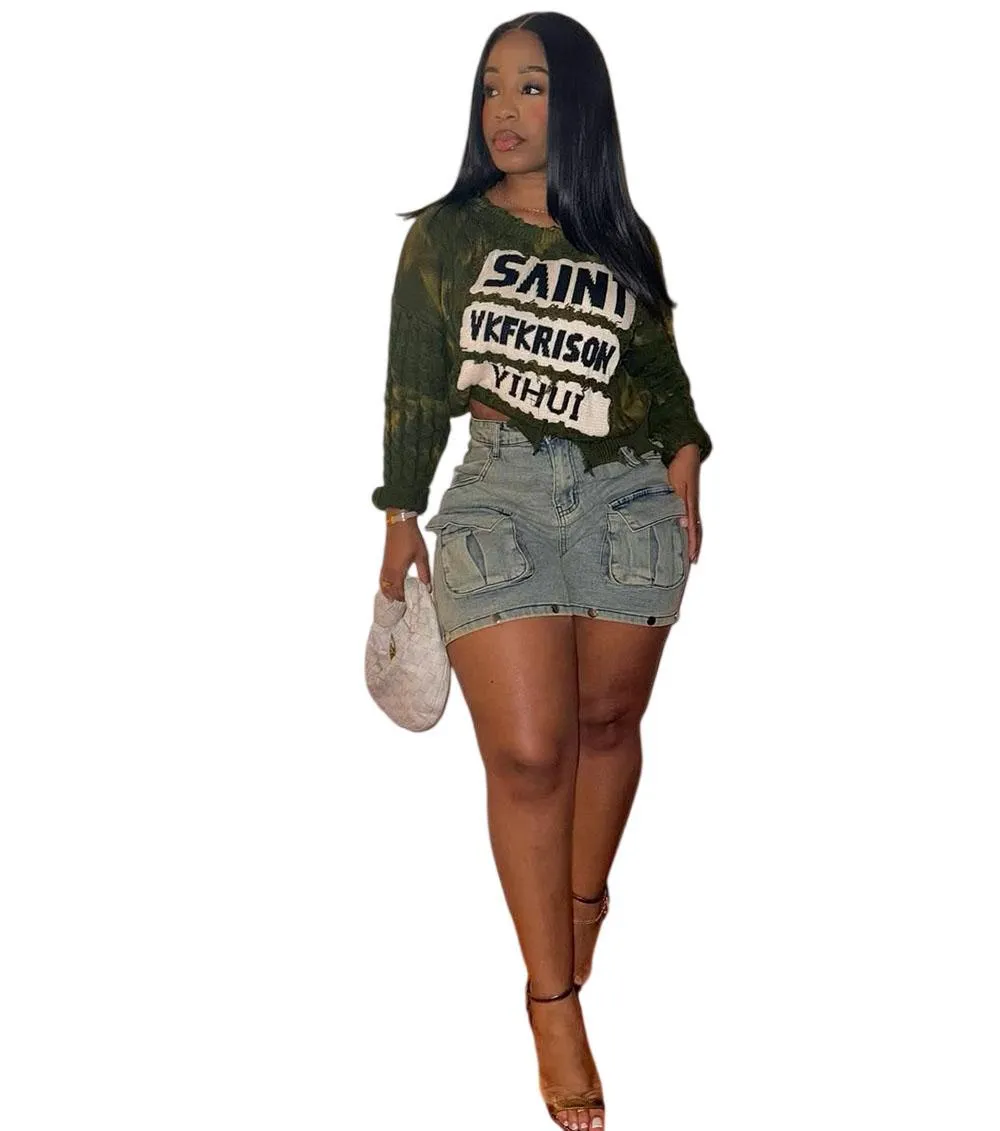 Trendy High-Waisted Cargo Denim Jeans with Removable Pocket Design